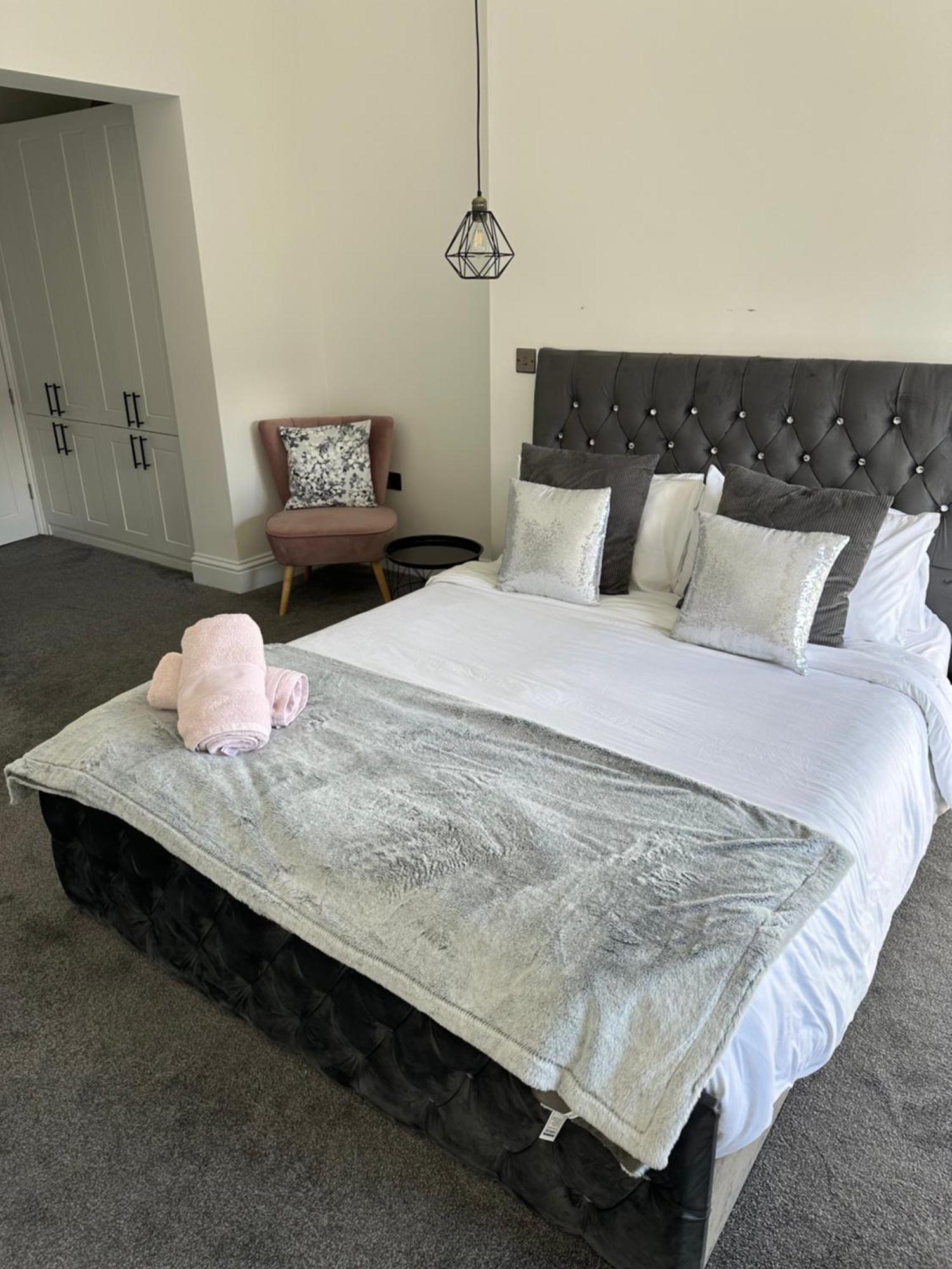 Black Horse Apartments 내어스버러 외부 사진